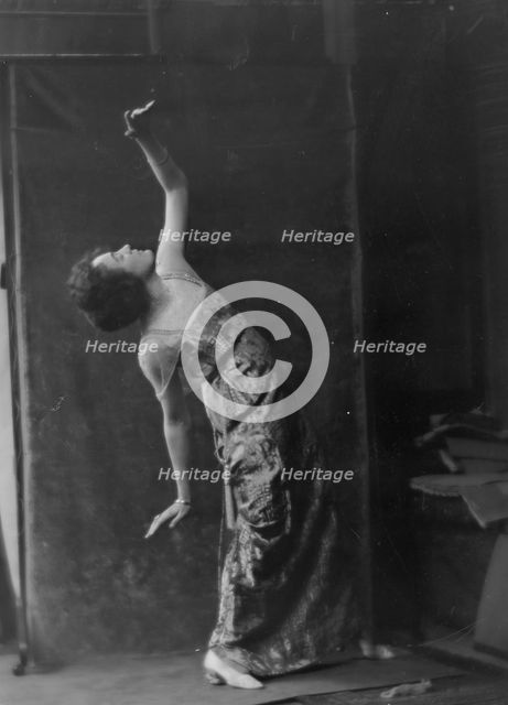 Lasell, Hildegarde, Miss, portrait photograph, 1916. Creator: Arnold Genthe.