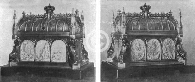 'Le Coffret de la Reine; les deux faces principales, ornees de bas-reliefs d'ivoire..., c1916. Creator: Unknown.