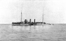 Le combat du "Rigel" et d'un sous-marin; le "Rigel" vu par le travers : a la hauteur de la..., 1916 Creator: Unknown