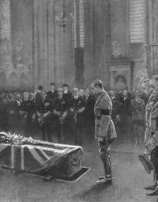 Le "Combattant Inconnu" Britannique; a Westminster: le roi George V et, derriere lui, ses...1920. Creator: Georges Bertin Scott