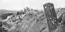 Le champ de bataille; Un coin de Craonne: l'eglise 1917. Creator: Unknown