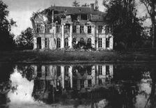 'Le Chateau de Boesinghe, pres D'Ypres. 1916. Creator: Unknown