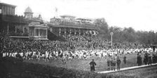 Le "Cross" des allies a Auteuil; le bataillon des concurrents francais, anglais et belges... 1916 Creator: Unknown