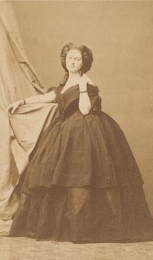 Le beau bras, 1860s. Creator: Pierre-Louis Pierson