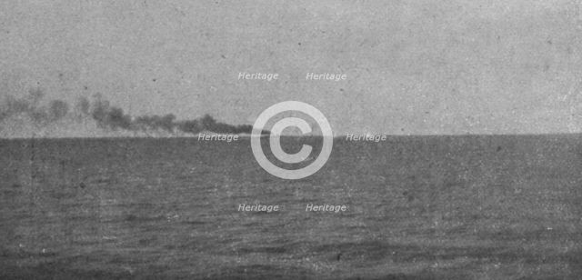 'Le "Goeben" contre le torpilleur "Schastlivyi" (21 sept. 1915); La derniere salve du..., 1915. Creator: Unknown.