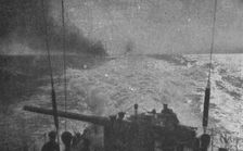 Le "Goeben" contre le torpilleur "Schastlivyi" (21 sept. 1915); Le croiseur germano-turc..., 1915. Creator: Unknown