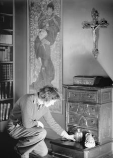 Le Gallienne, Eva, portrait photograph, 1937 Creator: Arnold Genthe