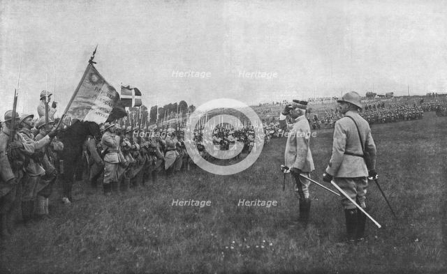 'Le general Fayolle. Commandant L'armee, passe en revue ses anciens regiments de l'Artois', 1915. Creator: Unknown.