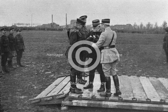 'Le general Joffre sur les fronts Anglais et Francais; le successeur marechal French..., 1916. Creator: Unknown.