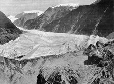'Le glacier Francois Joseph dans les Alpes de la Nouvelle-Zelande; Les Terres Du Pacifique 1914. Creator: Unknown