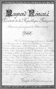 Le document de Versailles; Premiere page de l'exemplaire francais du traite 1919. Creator: Unknown