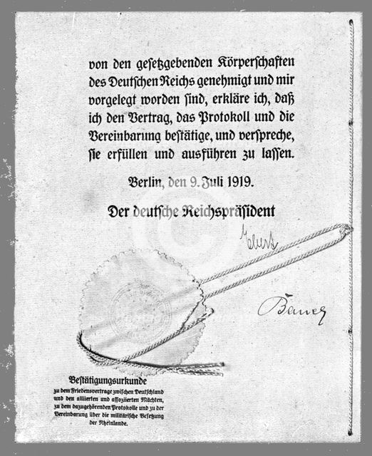 'Le document de Versailles; Signatures du president Ebert et du chancelier Baur', 1919. Creator: Unknown.