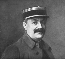 Le defaitisme et les grands proces; l'affaire Bolo: le capitaine Bouchardon qui instruisit... Creator: Jacques Weismann