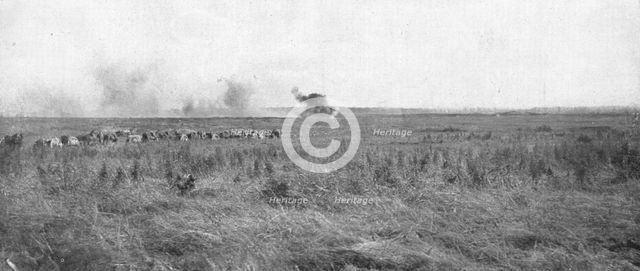 'Le depart de l'attaque; Dans l'apres-midi du Ist juillet, une batterie francaise..., 1916 (1924) Creator: Unknown.
