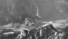 Le fort autrichien de Malborghetto ou fort Hensel(au centre de la vue), qui commandait..., 1916. Creator: Unknown