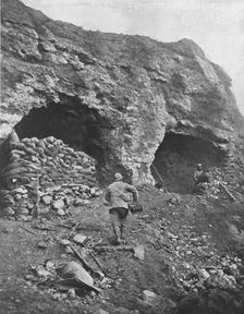 Le Fort de Vaux; Casemates beantes donnant sur le fosse, partiellement aveuglees par des..., 1916. Creator: Unknown
