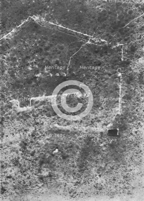 'Le Fort de Douaumont apres les trois journees de lutte du 22 au 24 mai ; On distingue..., 1916. Creator: Unknown.