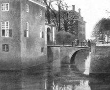 'Le Kaiser en Fuite; L'arrivee a Amerongen de Guillaume de Hohenzollern 1918. Creator: Unknown