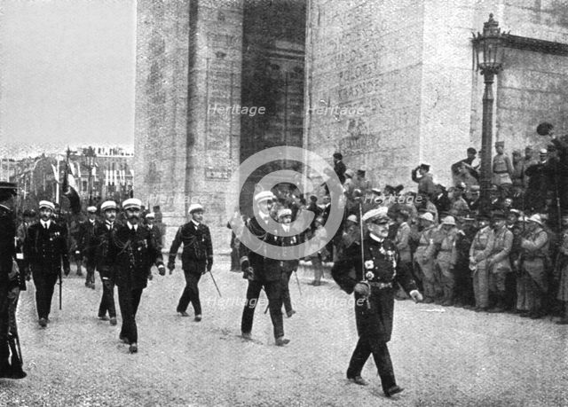 'Le jour de gloire; l'amiral Ronarc'h et son etat-major', 1919. Creator: Unknown.