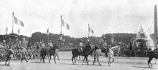 Le jour de gloire; le defile triomphal place de la Concorde: le 5e corps d'armee (Orleans)..., 1919 Creator: Unknown