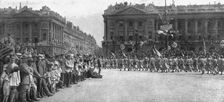 Le jour de gloire; le defile triomphal place de la Concorde: l'entrée de la rue Royale..., 1919. Creator: Unknown