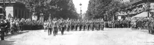 Le jour de gloire; les Serbes-Croates-Slovenes arrivant place de l'Opera 1919. Creator: Unknown