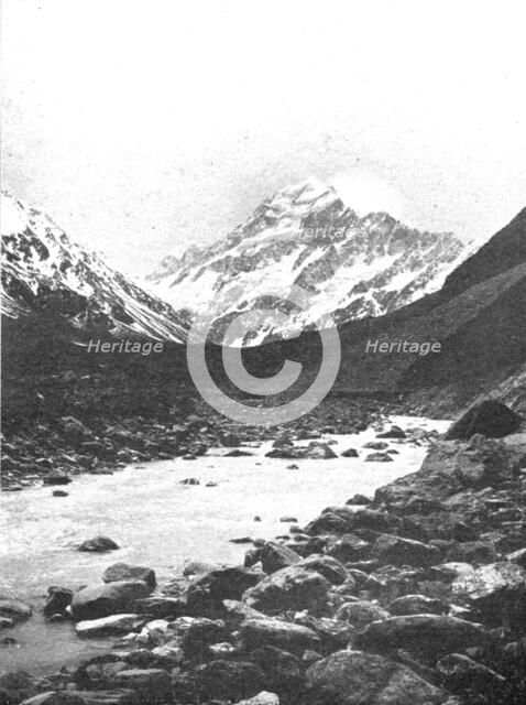 ''Le Mont Cook; Les Terres Du Pacifique', 1914. Creator: Unknown.