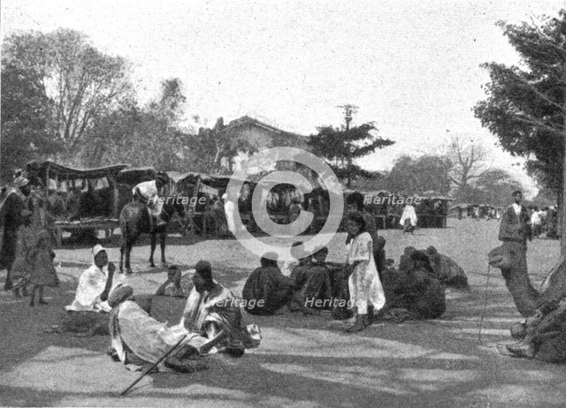 ''Le marche de Thies; L'Ouest Africain', 1914. Creator: Unknown.