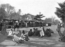 'Le marche de Thies; L'Ouest Africain 1914. Creator: Unknown