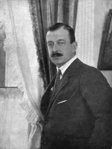 Le Nouveau Regime; Le grande-duc Cyrille, qui se mit a la disposition de la Douma...1917 Creator: Unknown