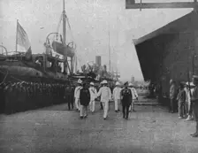Le Periple des Russes : De Moscou a Marseille par la Siberie, les Mers de Chine et des..., 1916. Creator: Unknown