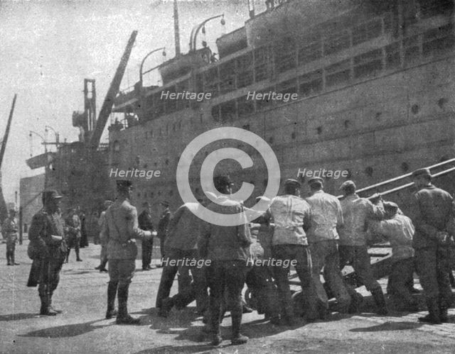 'Le Periple des Russes : De Moscou a Marseille par la Siberie, les Mers de Chine et des..., 1916. Creator: Unknown.