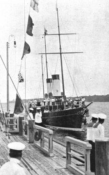 Le President de la Republique en Russie; Le yacht Alexandria 1914. Creator: Unknown
