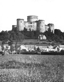 Le Royaume de la Mort'; Avant Coucy-le-Chateau, vu du Nord-Ouest 1917. Creator: Unknown