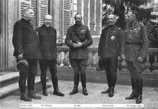 Le roi George V et M Poincare, Sur le front de la Somme; Au Grand Quartier Britannique 1916. Creator: Unknown