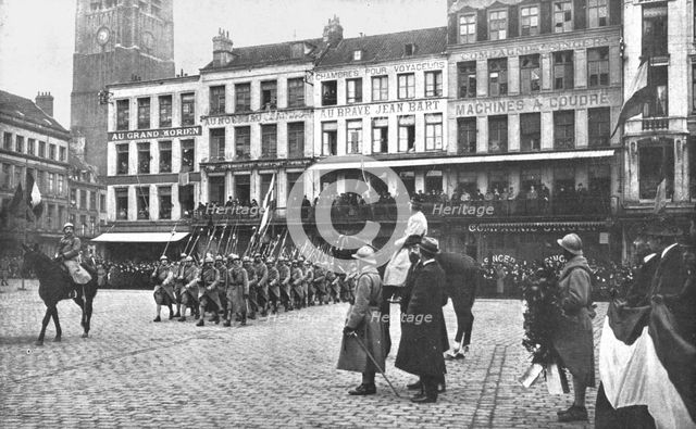 'Le Retour des Vainqueurs; A Dunkerque: revue du 110e d'infanterie, le 9 mars 1919..., 1919. Creator: Unknown.