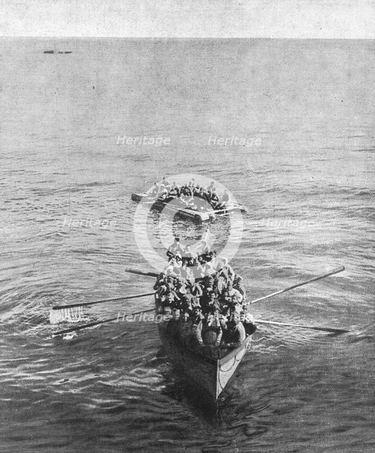 'Le torpillage du "Gallia"; canot du "Chateaurenault", charge de passagers du "Gallia"..., 1916. Creator: Unknown.