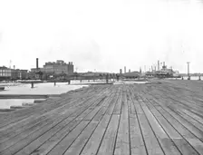 Levee and Steamboat Landing, New Orleans, Louisiana, USA, c1900. Creator: Unknown