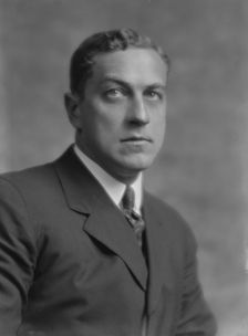 Levering, R., Mr., portrait photograph, 1914 Aug. 7. Creator: Arnold Genthe