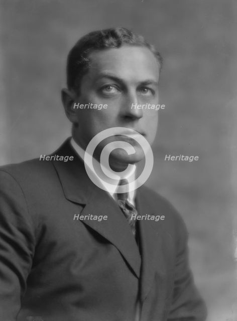 Levering, R., Mr., portrait photograph, 1914 Aug. 7. Creator: Arnold Genthe.