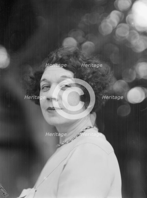 Levy, Folly, Miss, portrait photograph, 1927 Creator: Arnold Genthe.