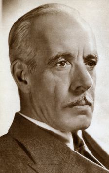 Lewis Stone, American actor, 1933