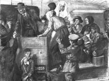 L'exode devant l'ennemi; L'embarquement dans la zone de bataille pour les gares de depart 1918. Creator: Unknown