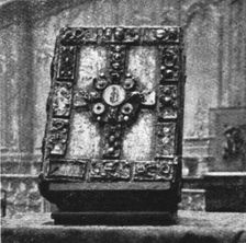 L'Exposition des oeuvres d'art mutilees ou provenant des regions devastees..., 1916. Creator: Unknown