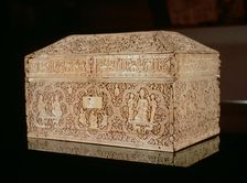 Leyre chest belonging to the Umayyad period, 1005, front view