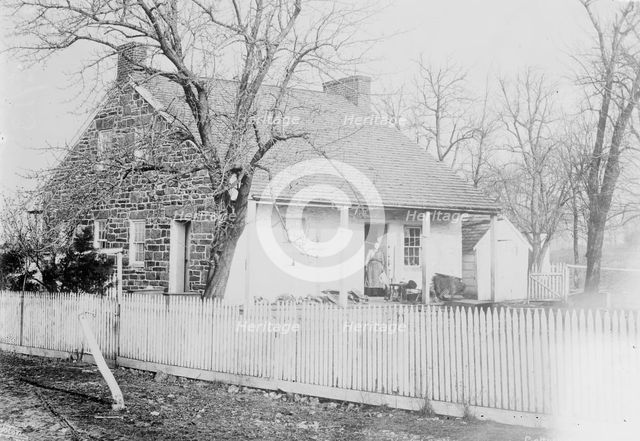 Lee Headquarters - Gettysburg, (1913?). Creators: Bain News Service, William Henry Tipton.