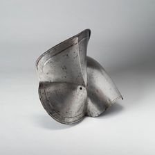 Left Pauldron Reinforce, Milan, c. 1570/80. Creator: Unknown
