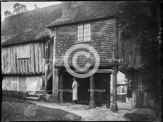 Leicester Square, Penshurst, Sevenoaks, Kent, 1911. Creator: Katherine Jean Macfee.