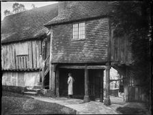 Leicester Square, Penshurst, Sevenoaks, Kent, 1911. Creator: Katherine Jean Macfee