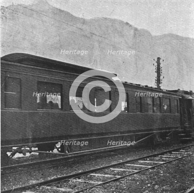 'L'entrevue des generaux Cadorna, Joffre et de Castelnau a Saint-Michel-de-Maurienne; le..., 1916. Creator: Unknown.